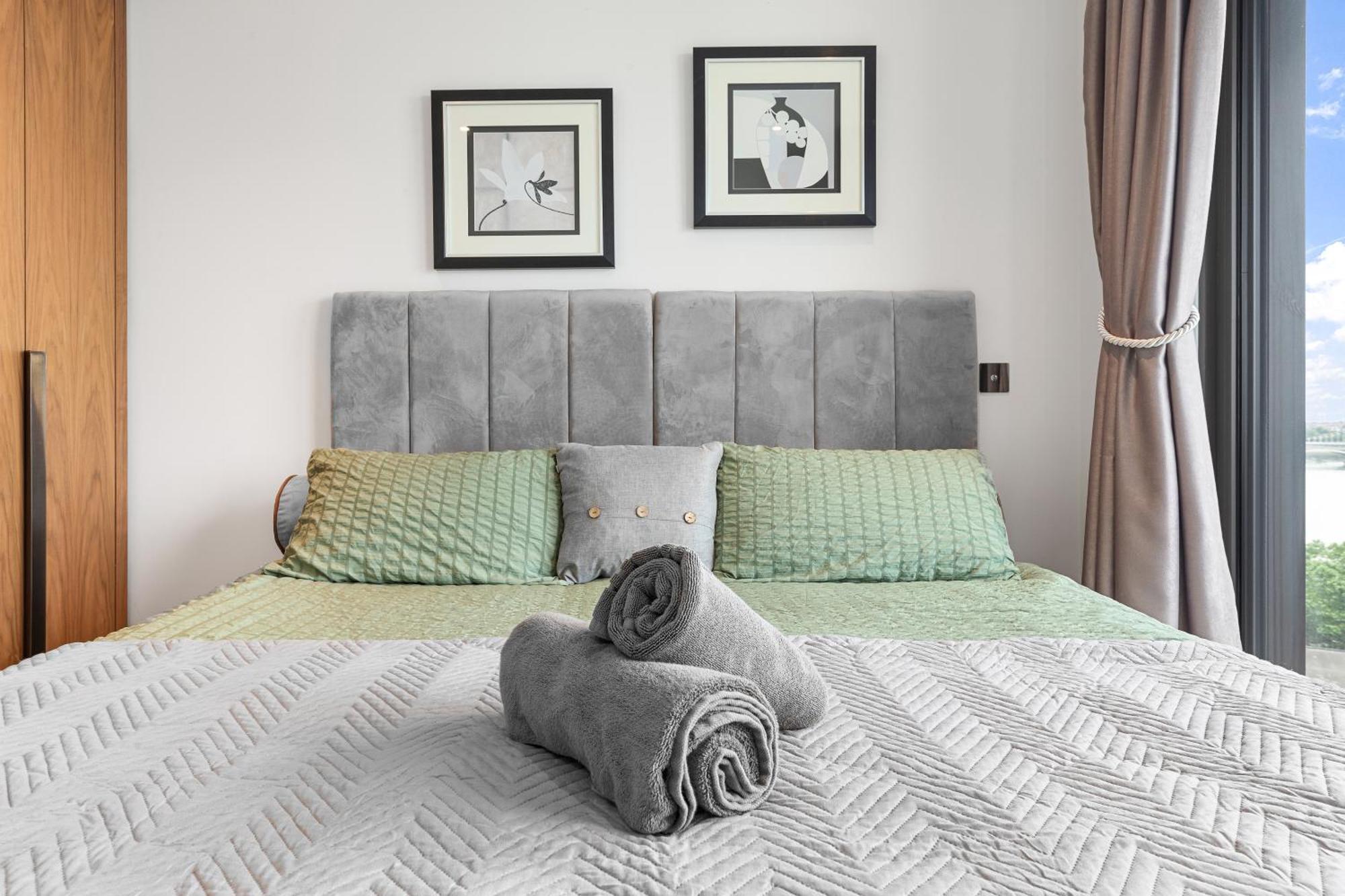 River Panorama Central London 2 Bedroom New Development Kültér fotó