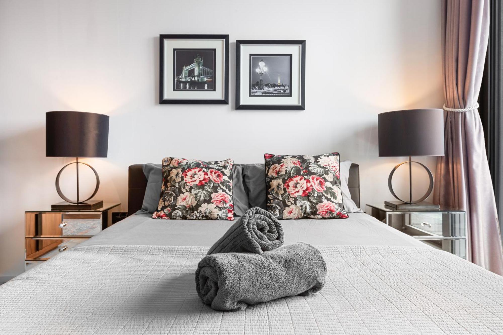 River Panorama Central London 2 Bedroom New Development Kültér fotó